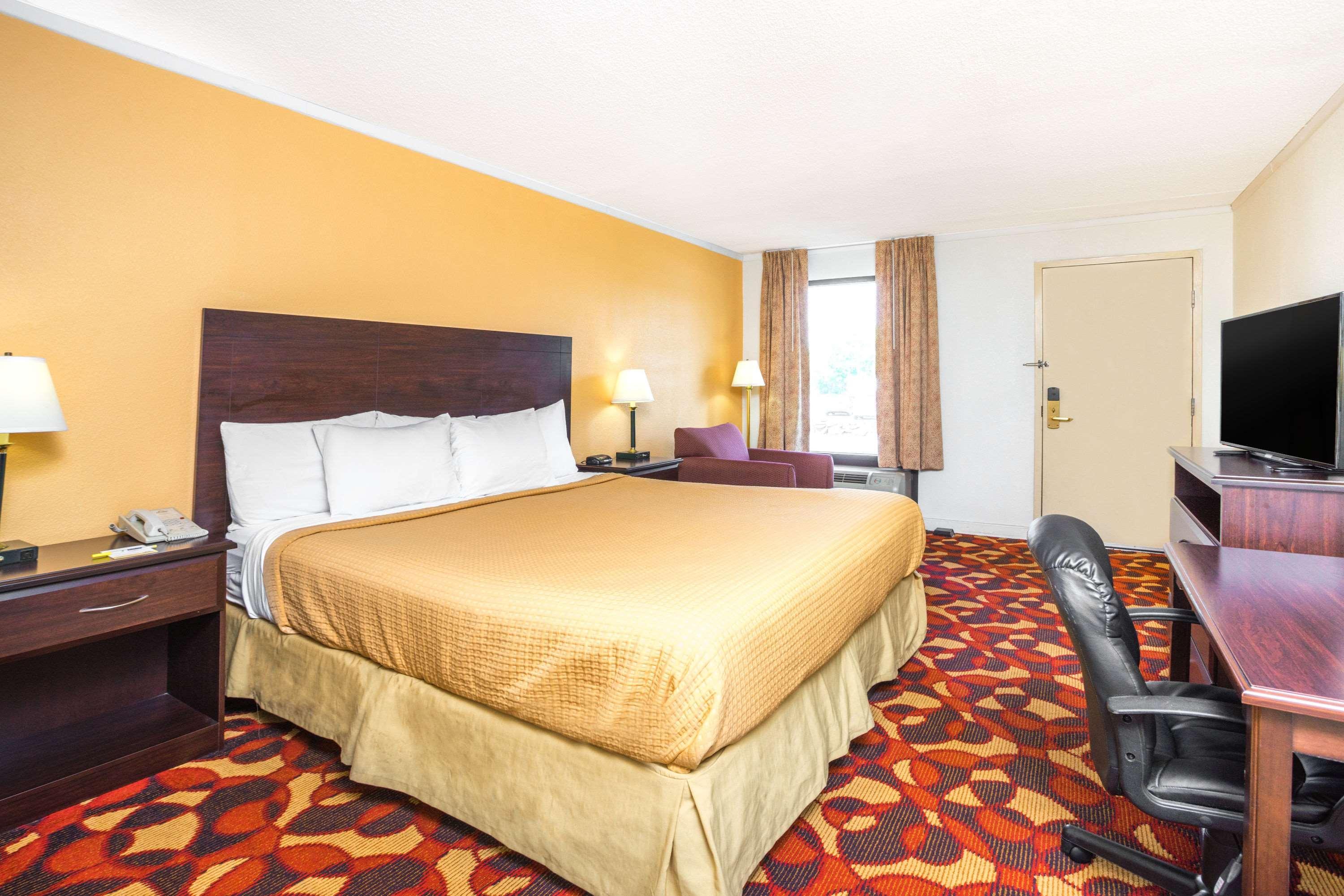 Days Inn By Wyndham Salem Exteriér fotografie
